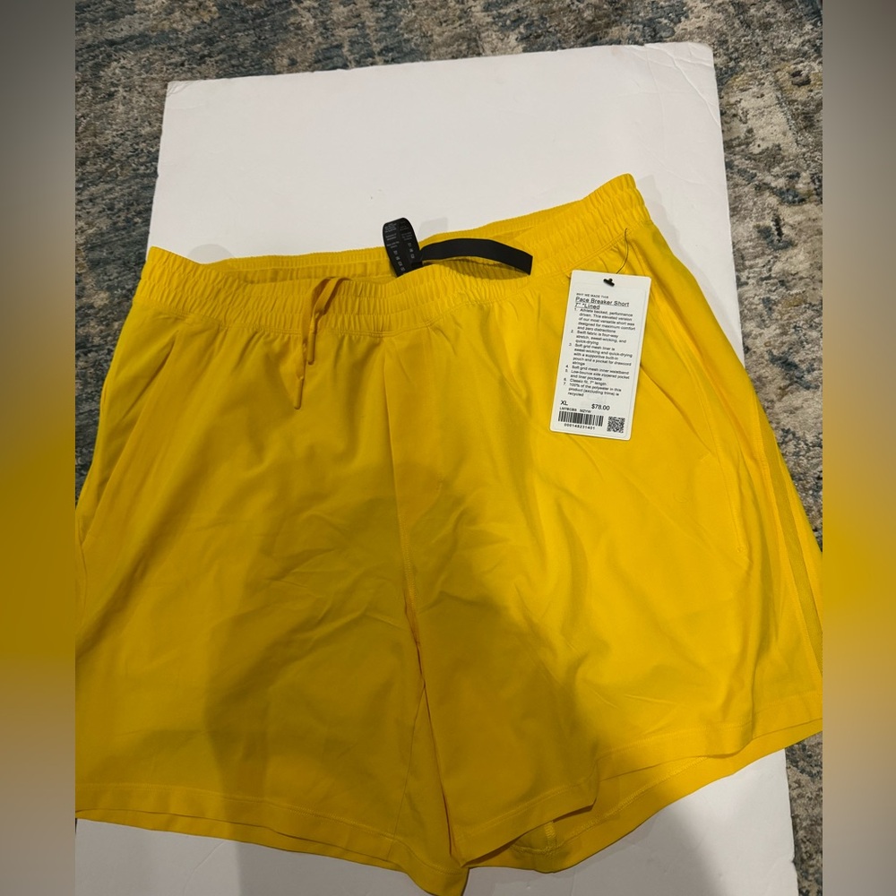 Lululemon men's pace breaker short 7" lined NWT size XL maize yellow